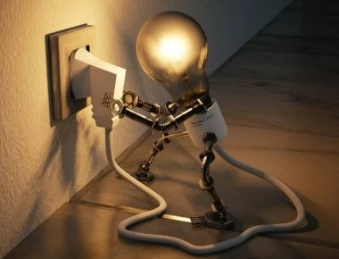 Ηλεκτρικό ρεύμα - Ανατροπή: Τι αλλάζει στο κόστος και τα τιμολόγια – Ποιοι θα δουν μειώσεις